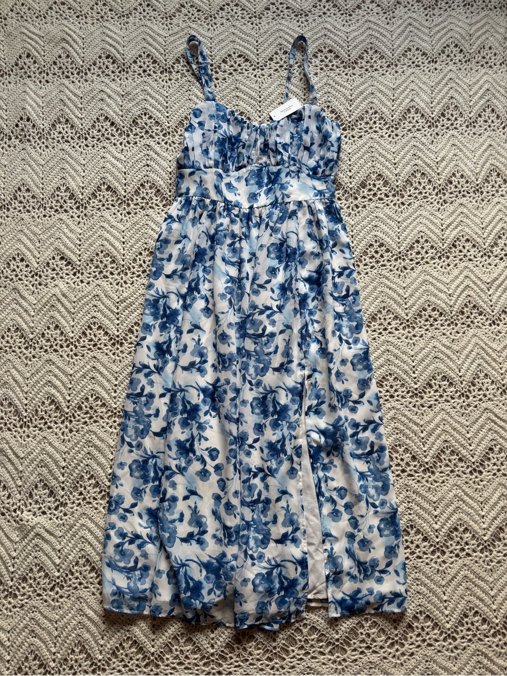 NWT Abercrombie & Fitch White Dress Blue Floral Costal Grandma Medium Midi Slit